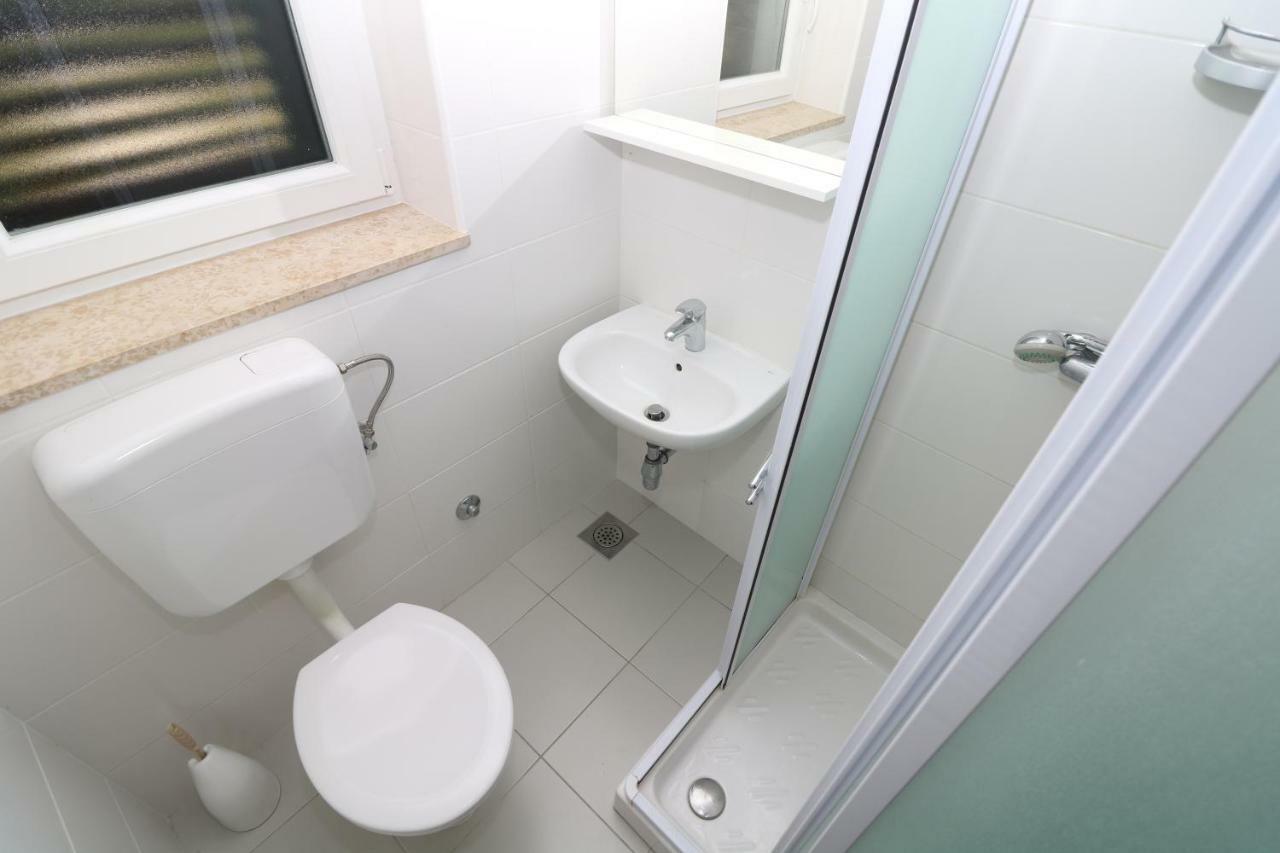 Double Rooms Jasna With Sea View Baska  Exterior photo